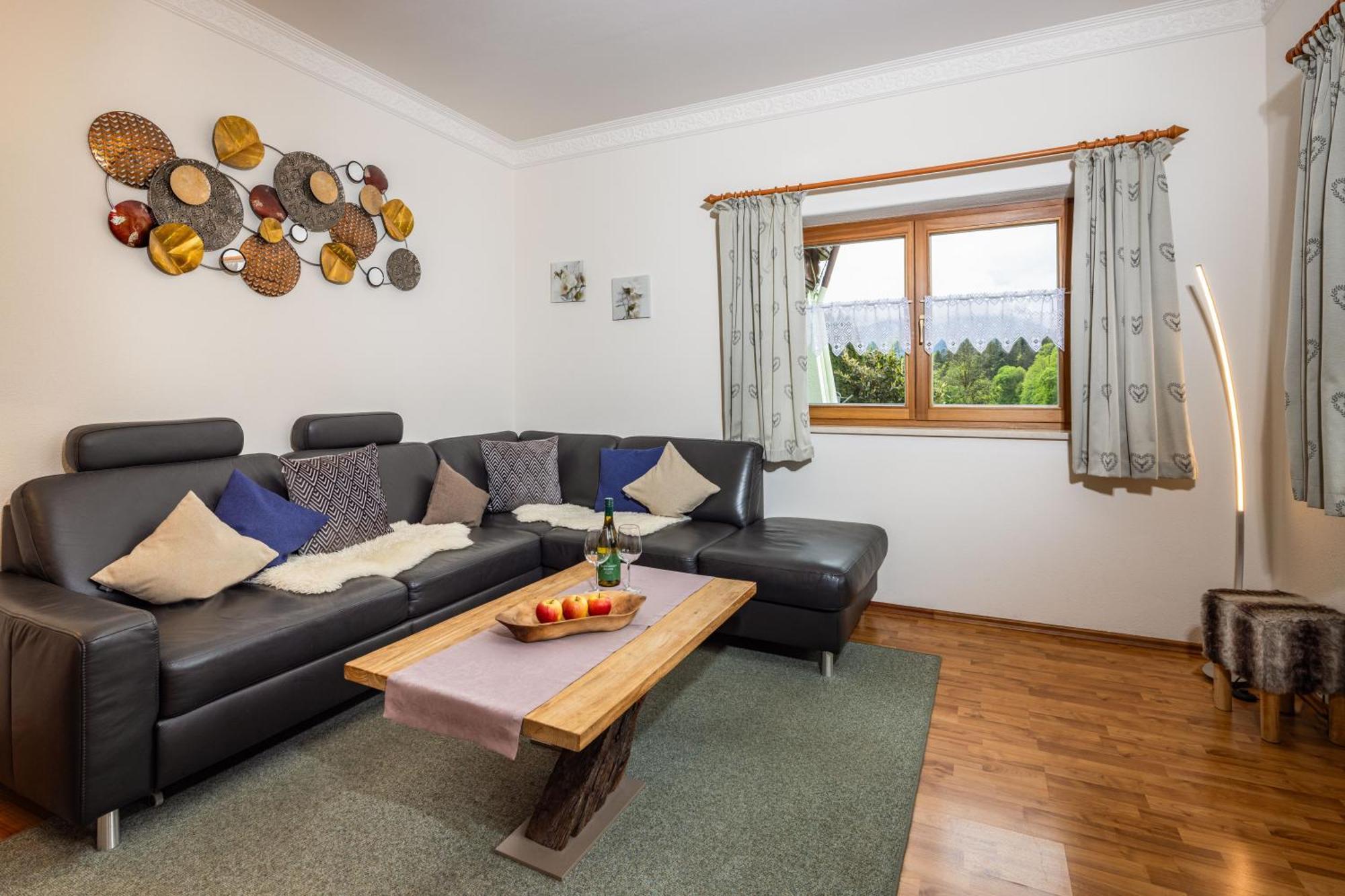 ברכטסגאדן Ferienwohnungen Gaestehaus Laercheck מראה חיצוני תמונה